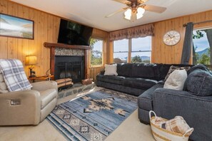 TV, fireplace - Skyview Cabin - Spectacular View, 2 BR, 2 1/2 BA, Brand New Hot Tub, Firepit (Maggie Valley)