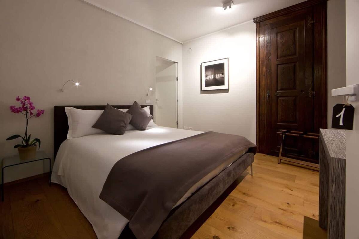 Double Room | Desk, WiFi (free), individually decorated, individually furnished