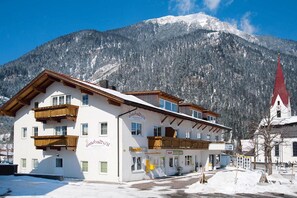 Uklassifisert bilde, 4 av 32, knapp