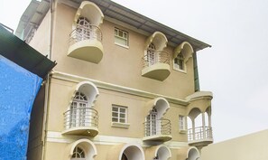 Front of property - Itsy Hotel New Retreat - Main Market, Mahabaleshwar (Mahabaleshwar)