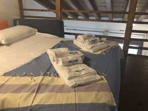 3 quartos, ferros/tábuas de passar roupa, Wi-Fi de cortesia