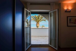 Interior detail - Hotel Sporting (Casalbordino)