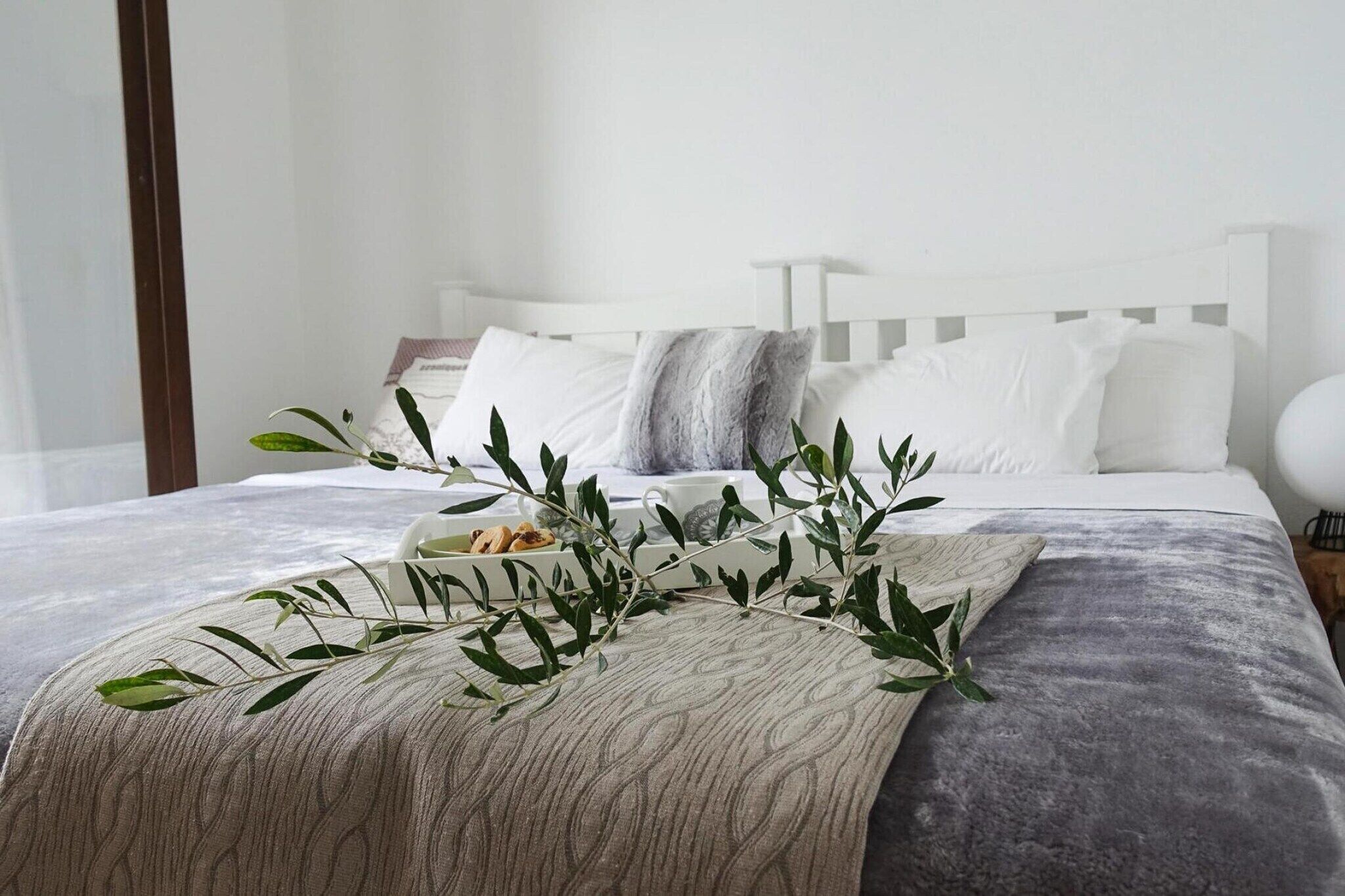 2 bedrooms, travel crib, free WiFi