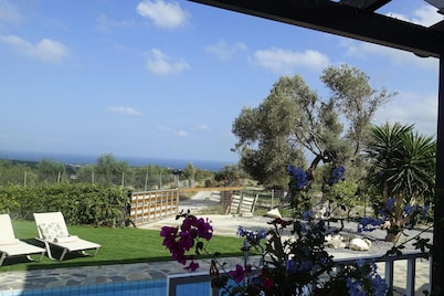 Panoramic Villa in Kyriannav for 4