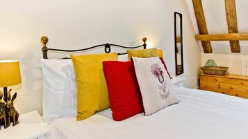 1 bedroom, individually decorated, individually furnished