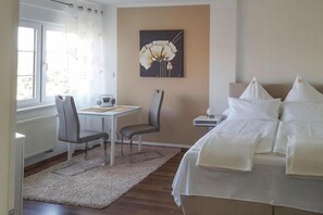 4 bedrooms, iron/ironing board, travel cot, free WiFi