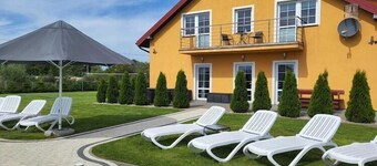 Comfortable apartment, 5 bedrooms, summer pool