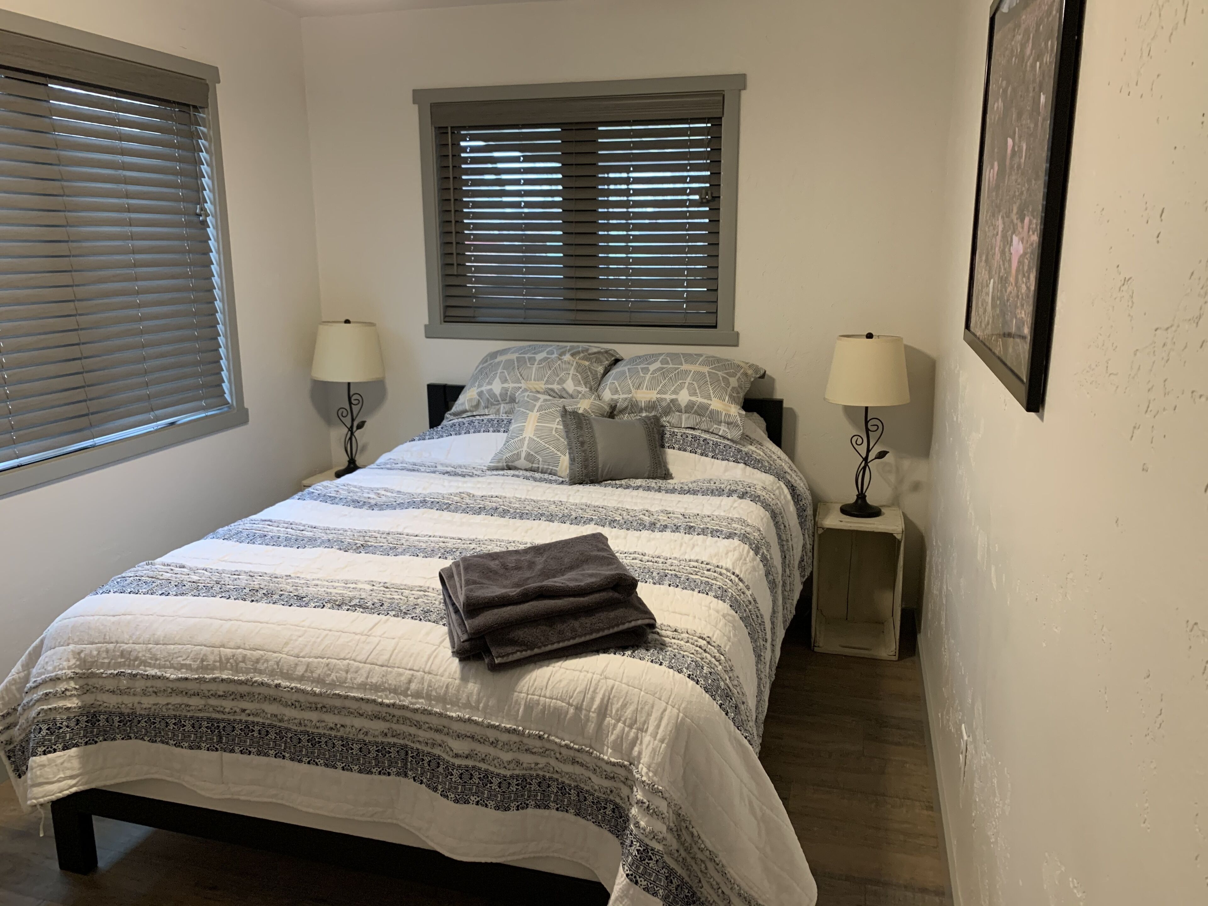 2 bedrooms, iron/ironing board, WiFi, bed sheets