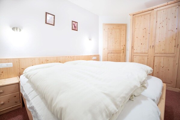 4 bedrooms, free WiFi