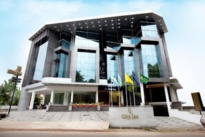 Mặt tiền nơi lưu trú