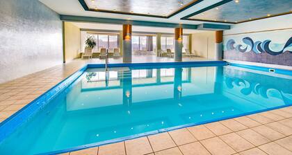 Chalet on Zettersfeld with Dolomite Views