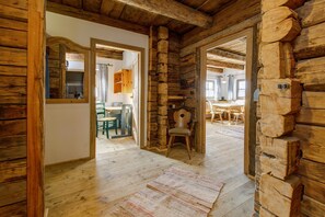 Interior - Chalet on Zettersfeld with Dolomite Views (Thurn/Lienz)