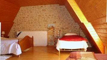 2 多间卧室、床单