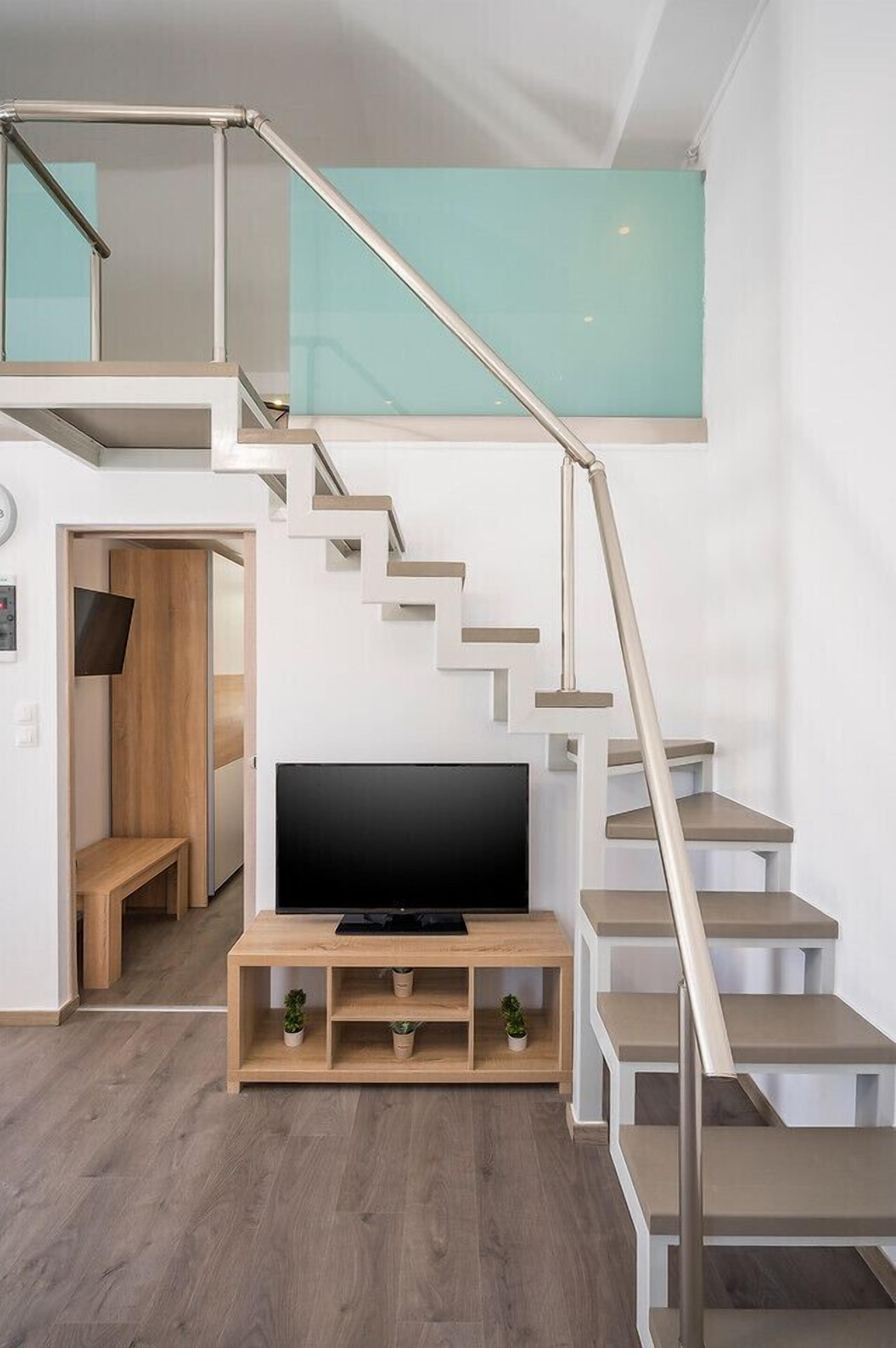 House | Living area | Flat-screen TV