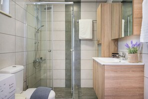 Casa | Bany | Dutxa, capçal de dutxa tipus cascada i articles de tocador gratuïts 