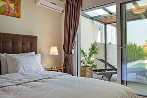 4 bedrooms, travel cot, free WiFi