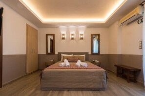 1 bedroom, travel crib, free WiFi - Gerakini Poolside Holiday Apartment (Gerakini)