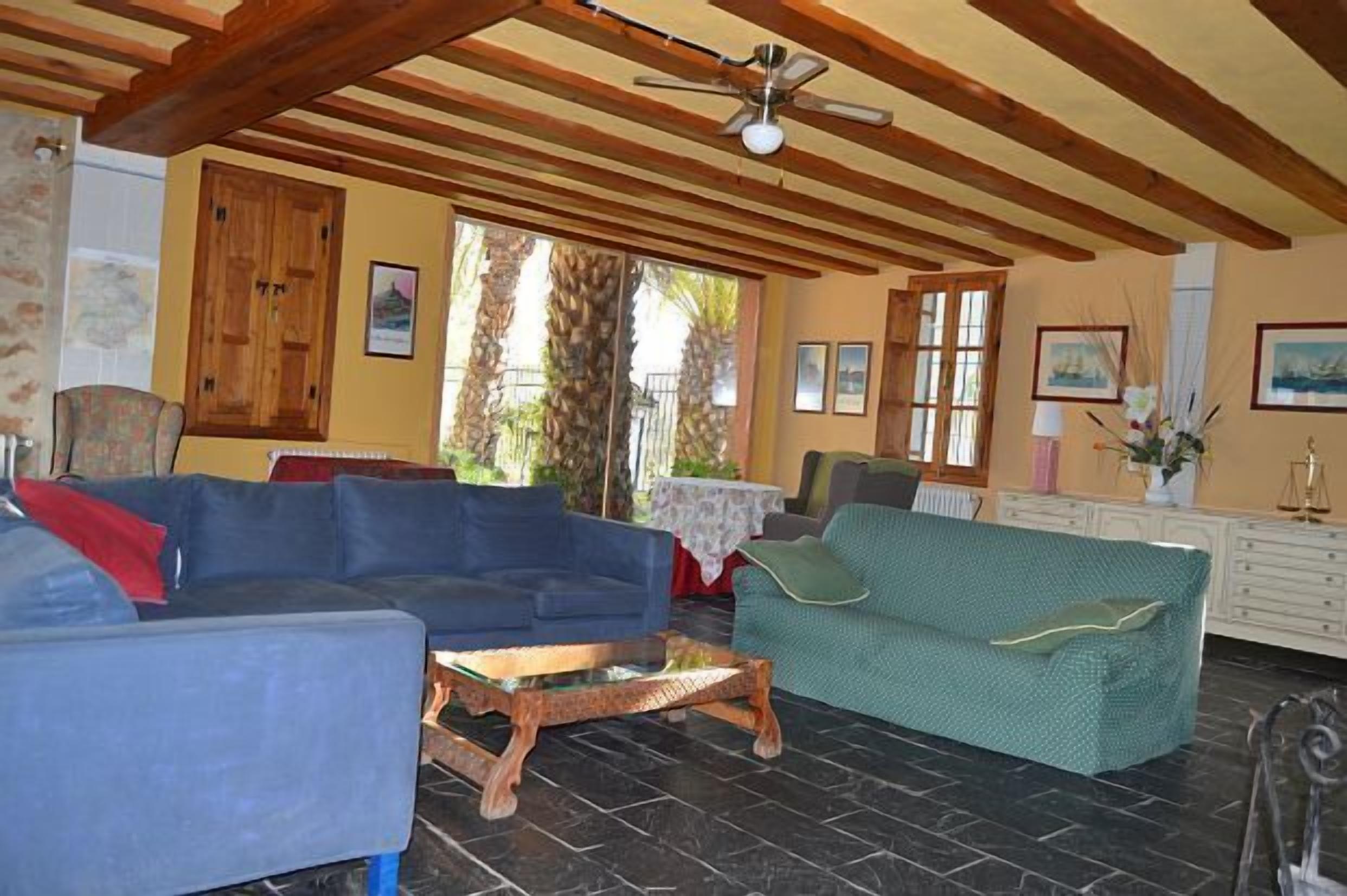 La Vallejera cottage for 12 people