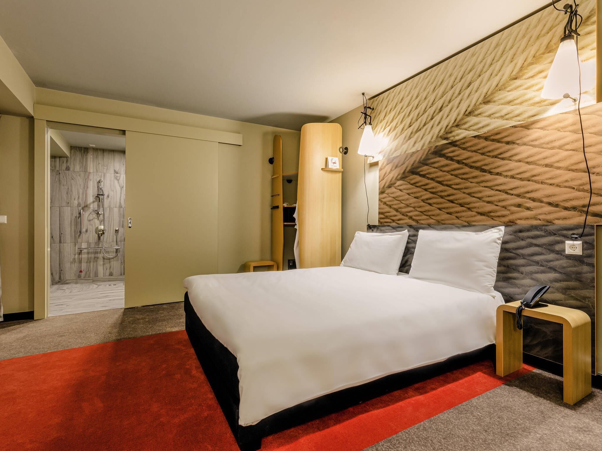 Superior Room, 1 Double Bed with Balcony | In-room safe, desk, blackout drapes, soundproofing