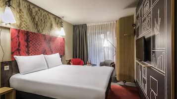 Superior Room, 1 Double Bed, Balcony | In-room safe, desk, blackout curtains, soundproofing