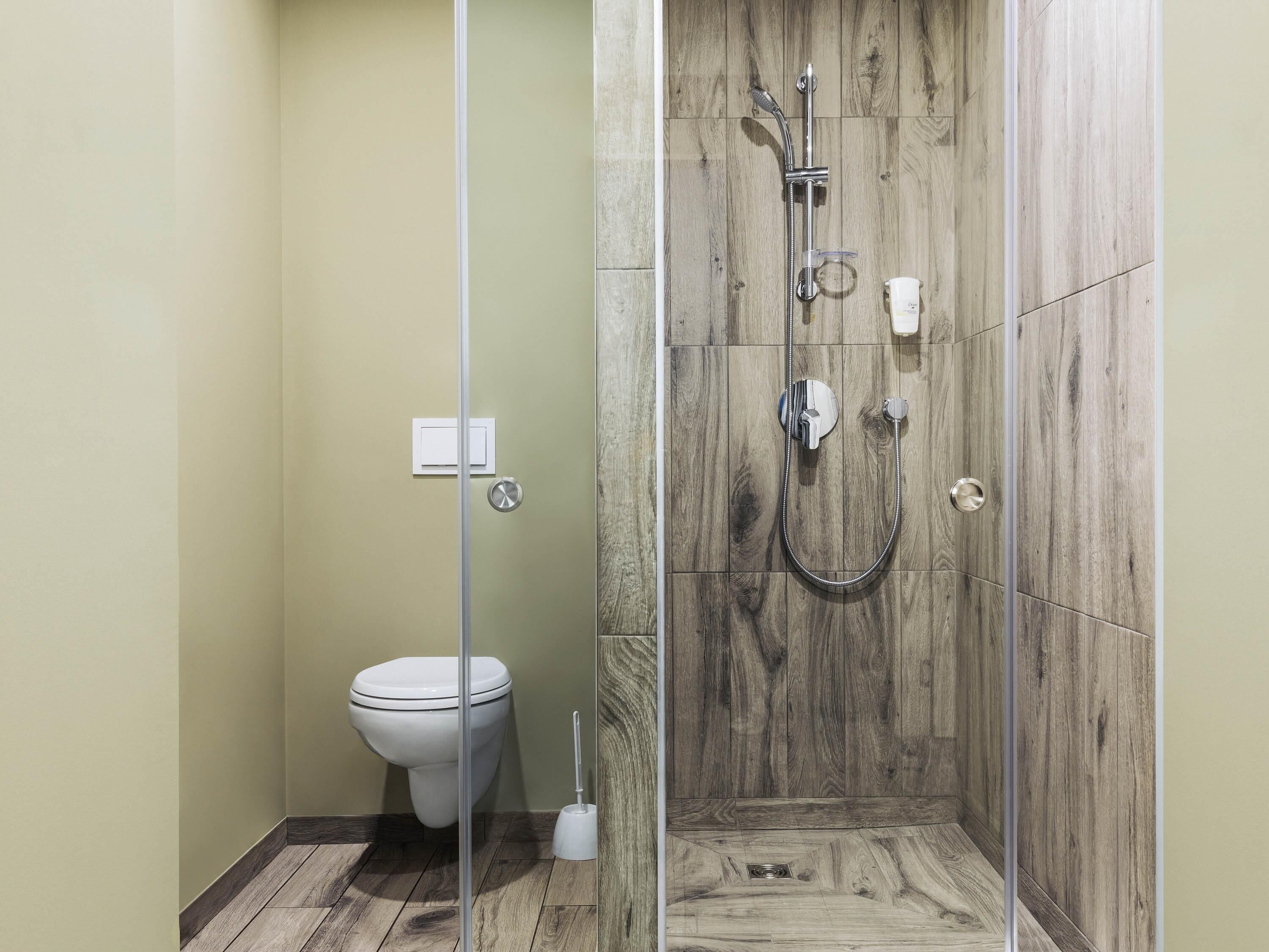 Standard Twin Room, 2 Single Beds | In-room safe, desk, blackout curtains, soundproofing