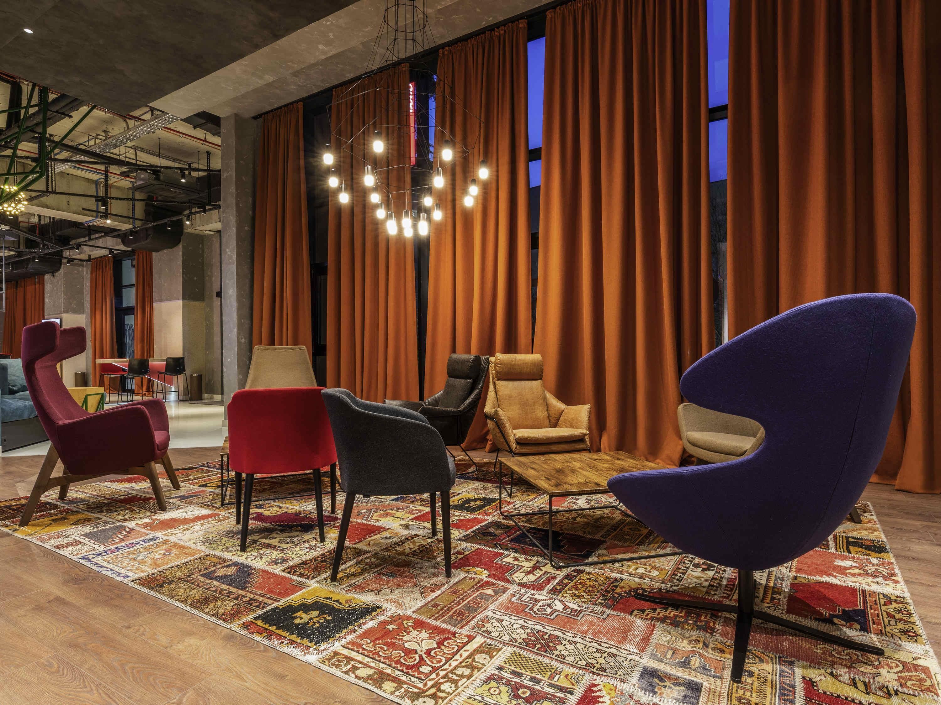 تقديم الغداء والعشاء، الأطباق العالمية