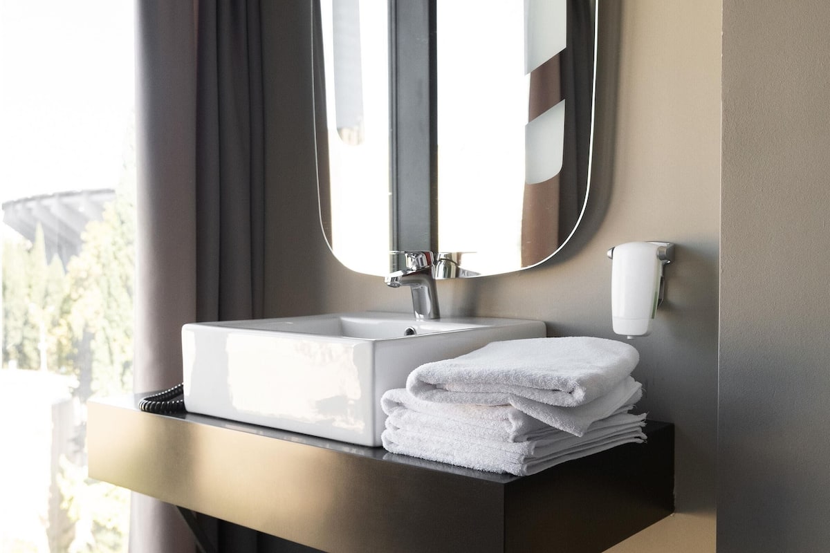 Superior Room, 1 Double Bed with Balcony