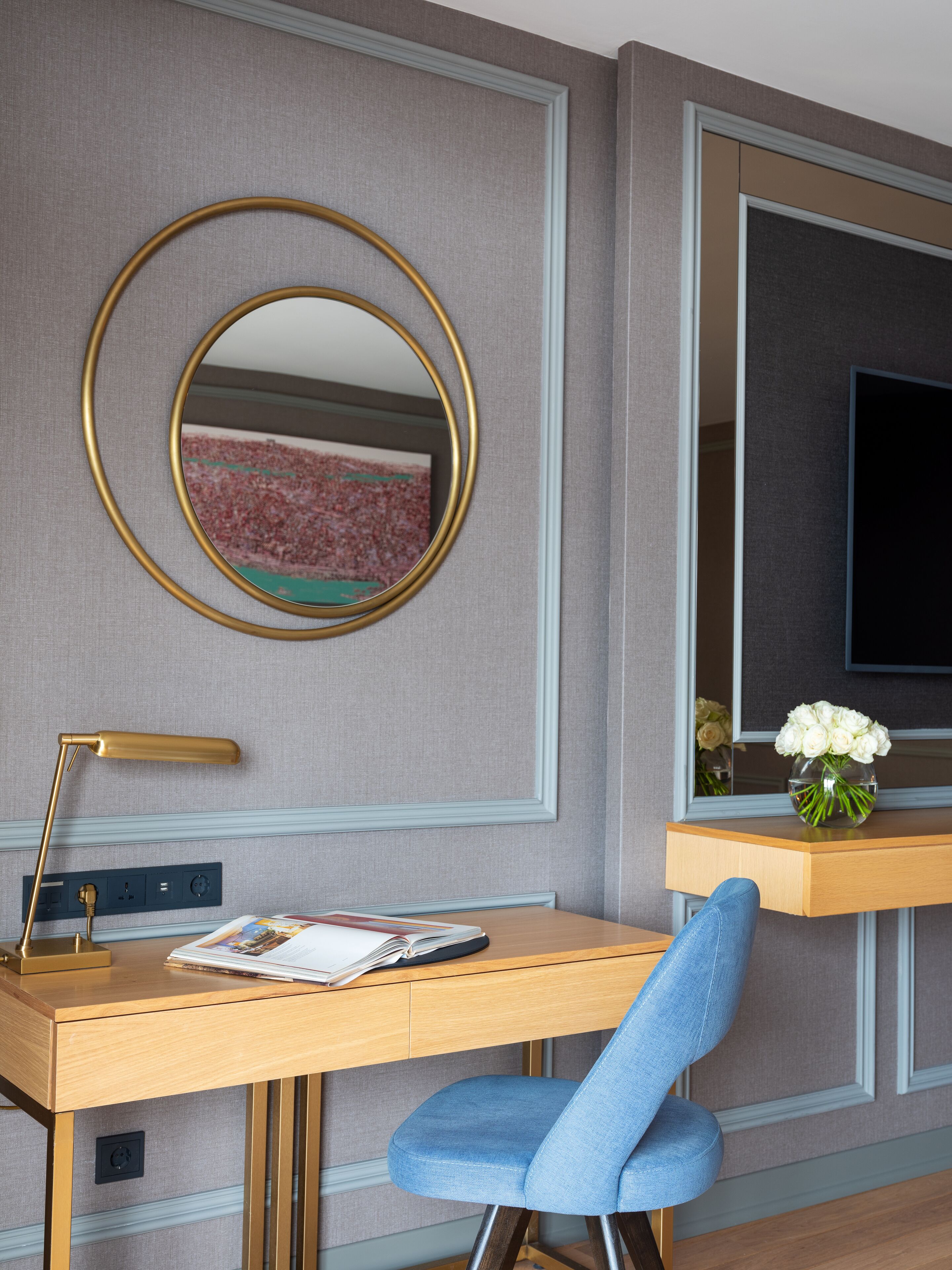 minibar, in-room safe, desk, laptop workspace