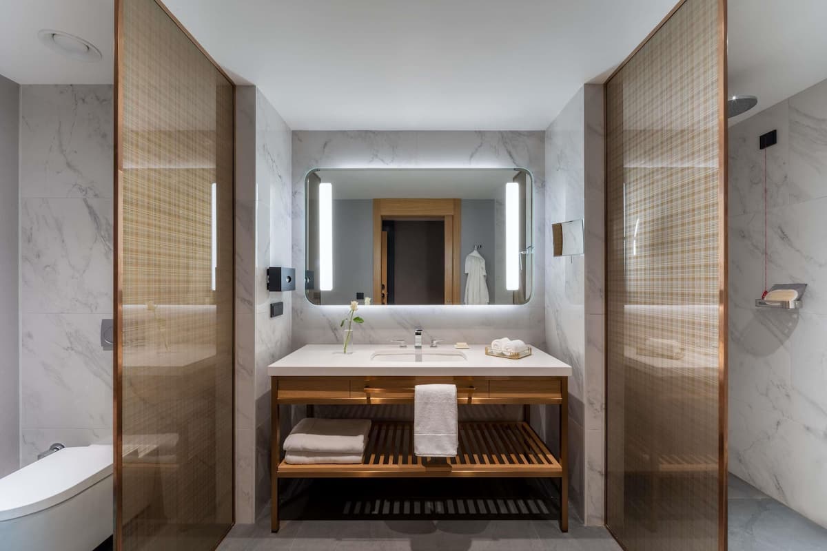 Minibar, in-room safe, desk, laptop workspace