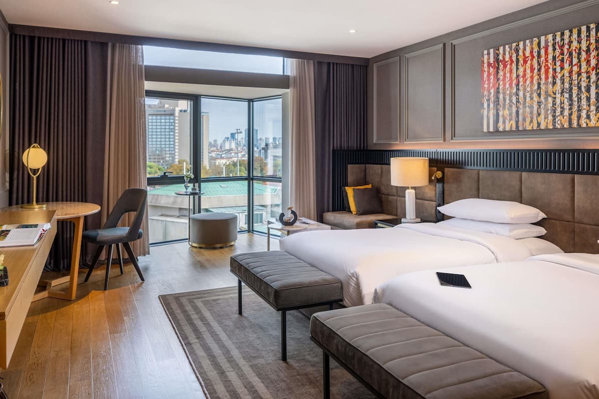 Superior Room, 2 Twin Beds | Minibar, in-room safe, desk, laptop workspace