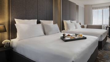 Superior Room, 2 Queen Beds, City View