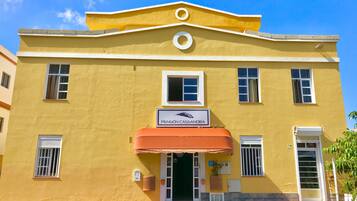 EntrĂ©e de lâhĂ©bergement