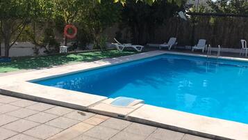 Piscina a l'aire lliure de temporada