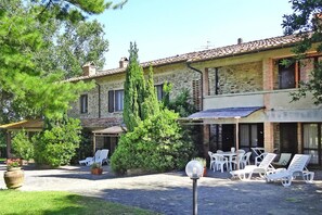 Holiday Home Exterior [summer] - Estate in Montaione with Pool & Wine Tasting (Montaione)