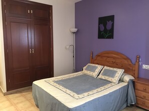 Free WiFi, bed sheets - Hotel Cuatro Vientos (Hernán-Pérez)