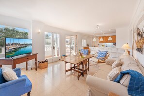 TV - Apt Faro pinewalk sea view by JS Villas (Port de Pollença)