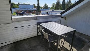 Superior-Apartment, eigenes Bad (5 Personen 4 Zimmer) | Blick vom Balkon