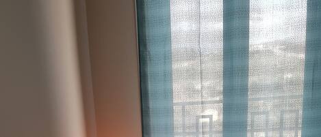 3 makuuhuonetta, silitysrauta/-lauta, ilmainen Wi-Fi, vuodevaatteet