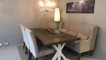 Apartment | In-room dining