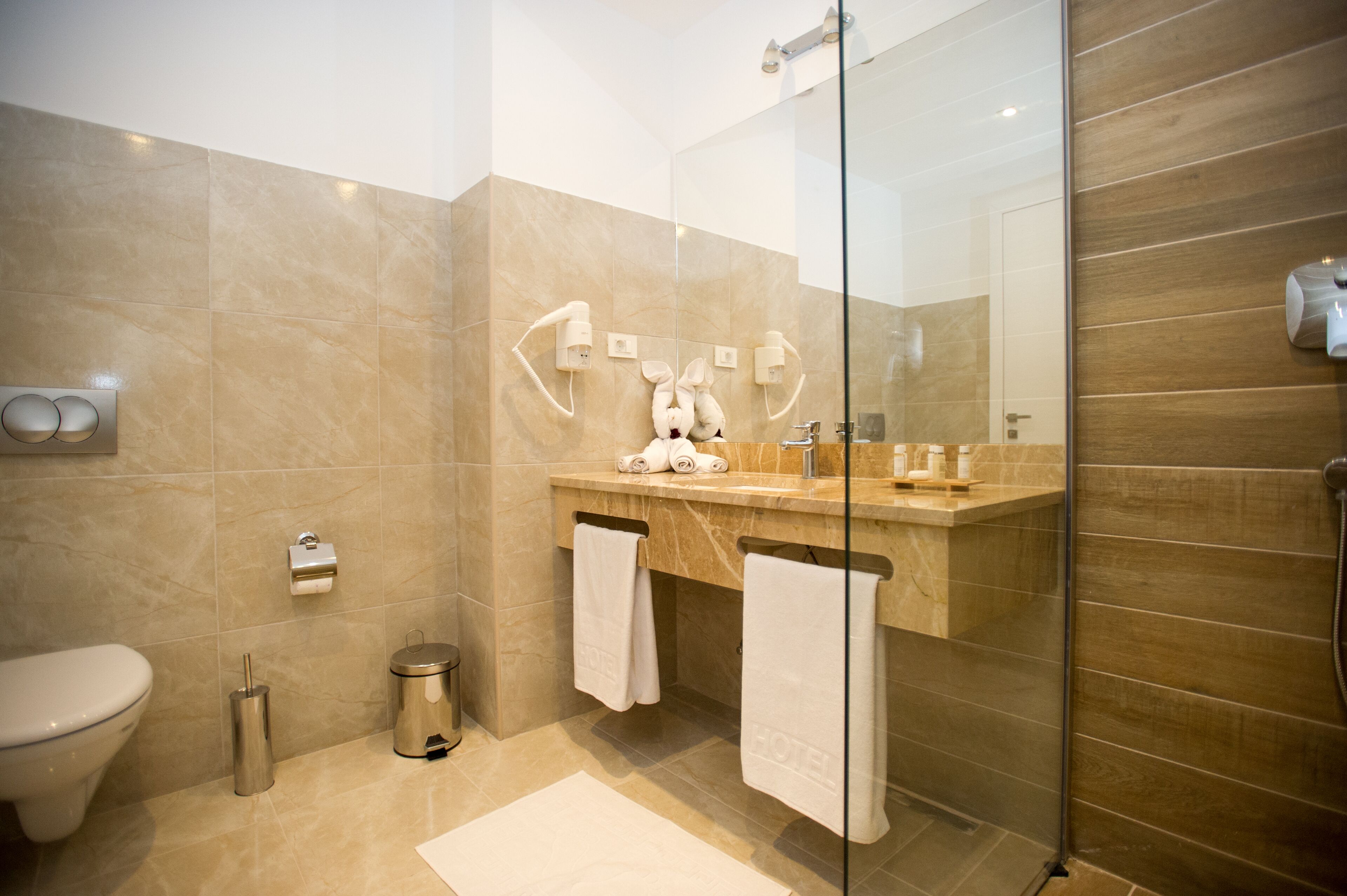 Double or Twin Room (Extra bed) | Bathroom sink