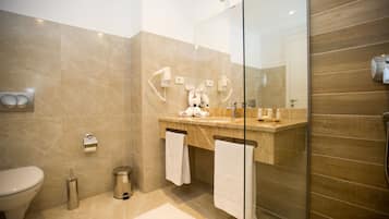 Double or Twin Room (Extra bed) | Bathroom sink