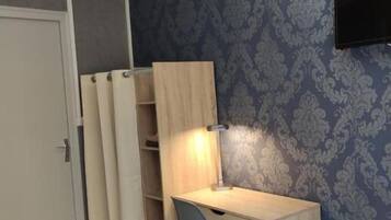 Decoración personalizada, muebles diferentes y escritorio
