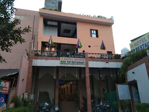 Exterior - Hotel Rashmi Palace ............................... (Agra)