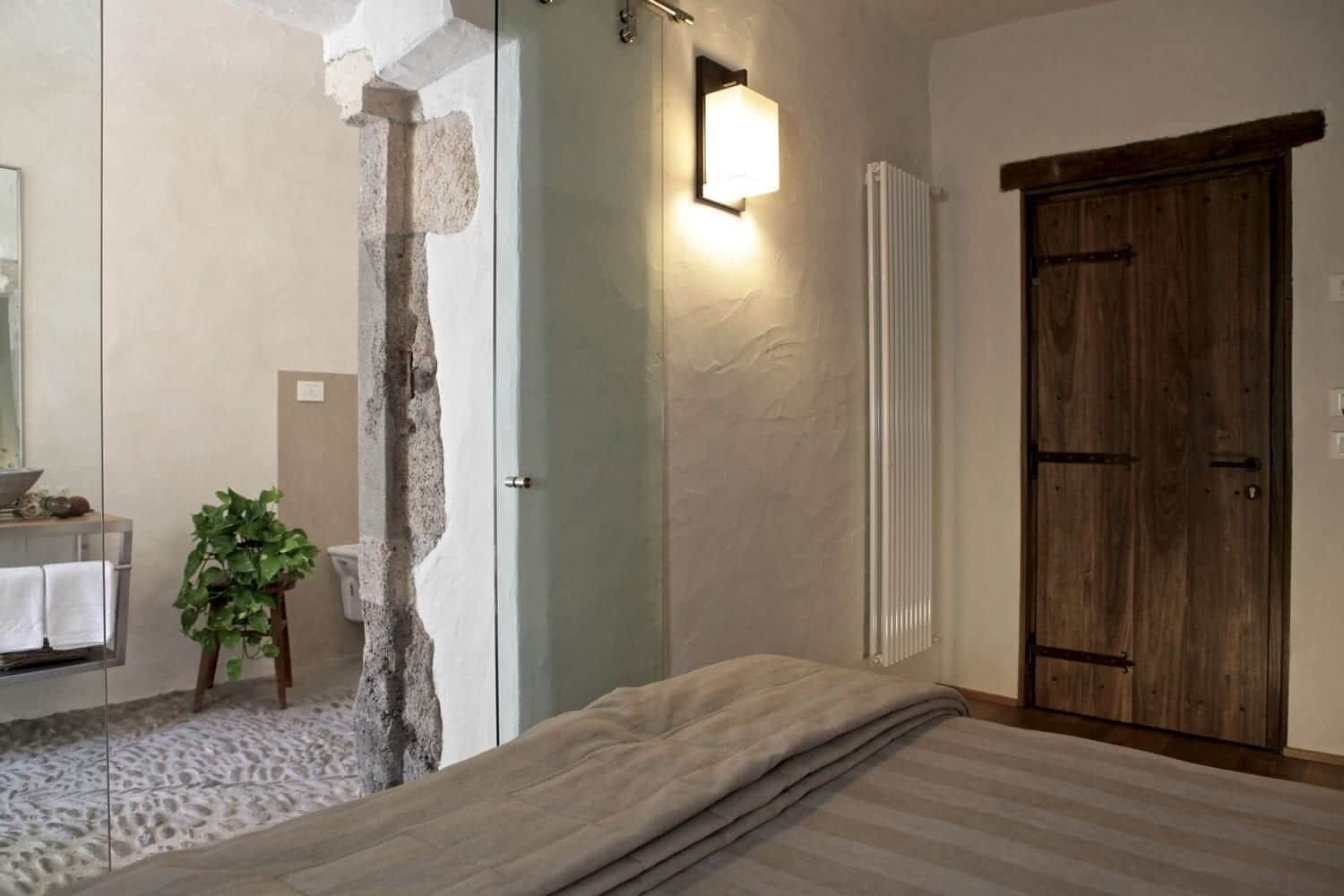 Exclusive Double Room (1) | Premium bedding, memory foam beds, desk, free WiFi