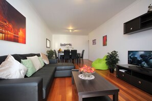 Apartment, 3 Bedrooms, Terrace, Ocean View | Living area | Flat-screen TV - Virtudes Apartment (Funchal)