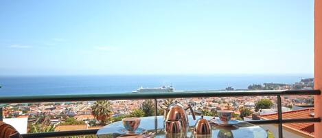 Departamento, 2 habitaciones, balcón, vista al mar | Terraza o patio