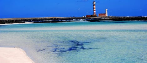 Una playa cerca