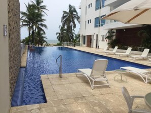 Piscina coperta, piscina all'aperto