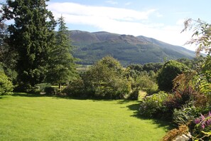 Double Room, Private Bathroom | Garden view