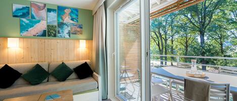 Smart TV, table tennis